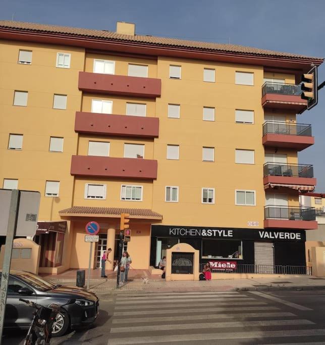 Apartamento Renovado En El Centro De Беналмадена Екстериор снимка